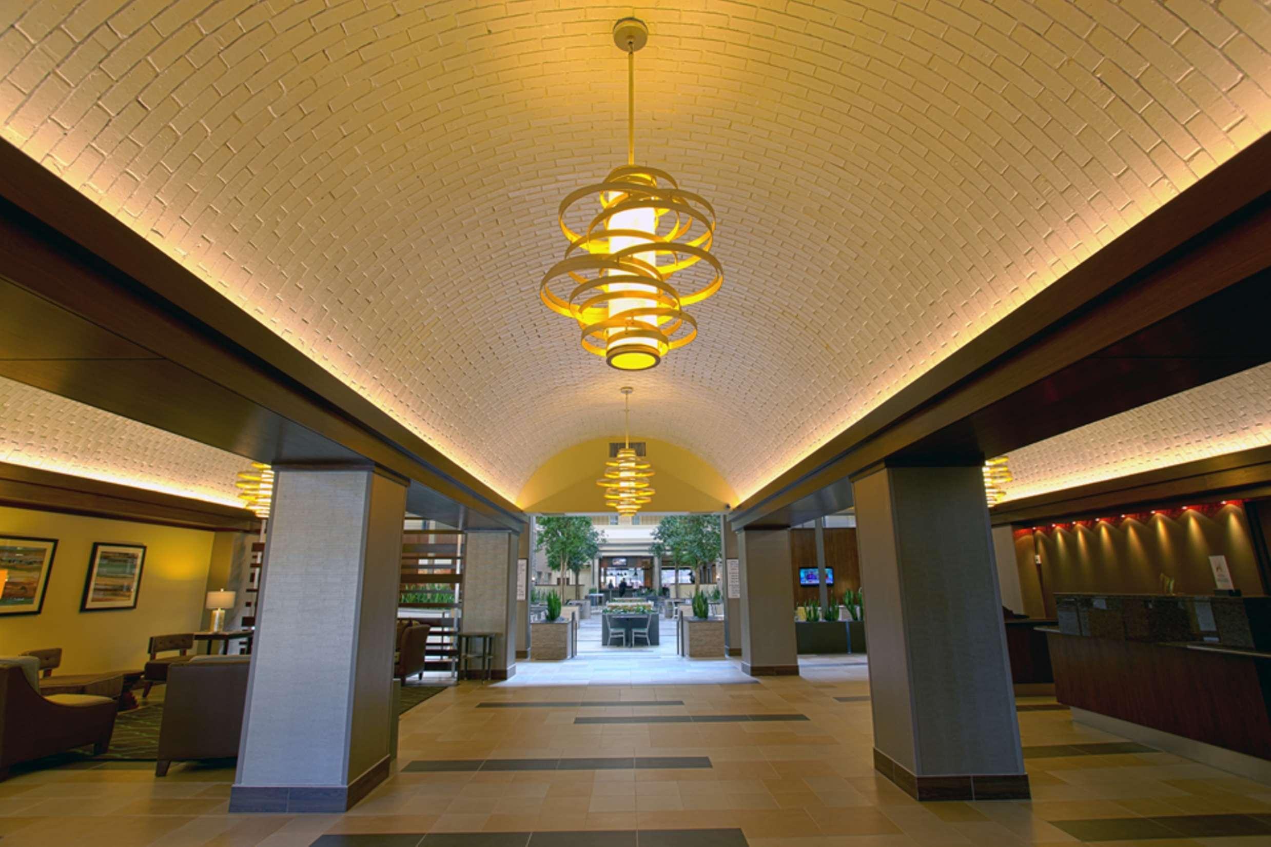 Embassy Suites By Hilton Dallas Market Center Interior foto